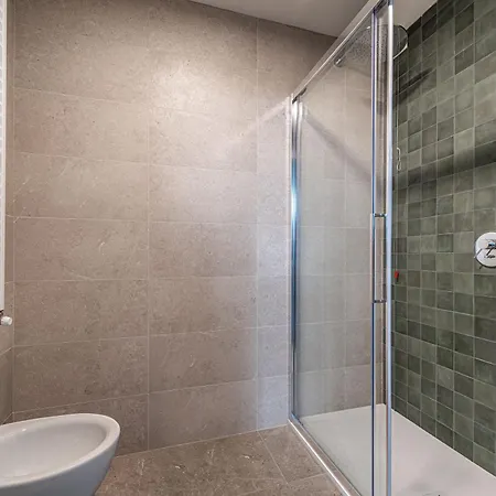 Joivy Stylish Waterfront With Balcony & Parking In Apartament Genua